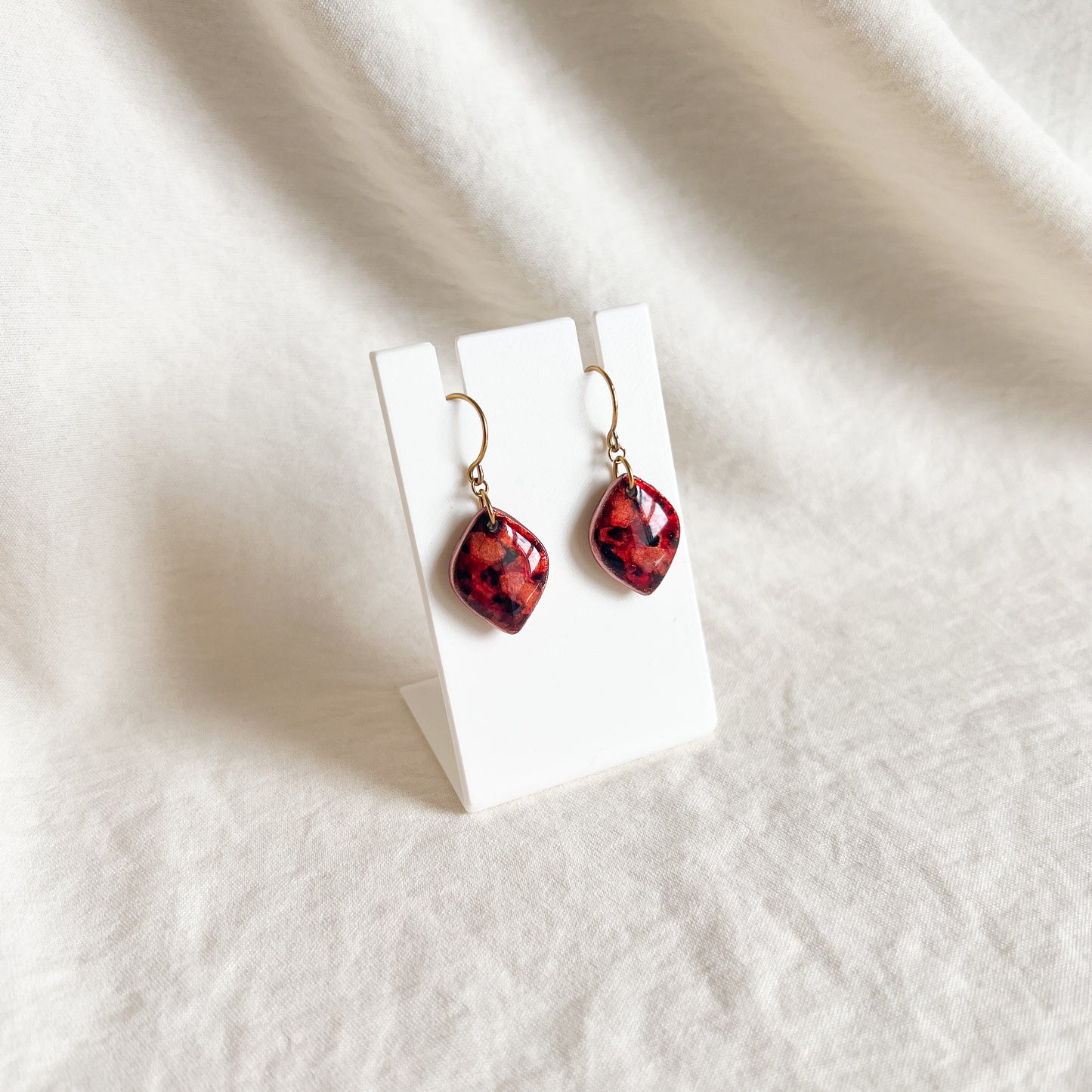 Liora (Copper Red)