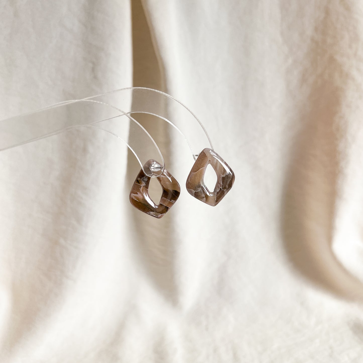 Gemma Studs (Tiramisu)
