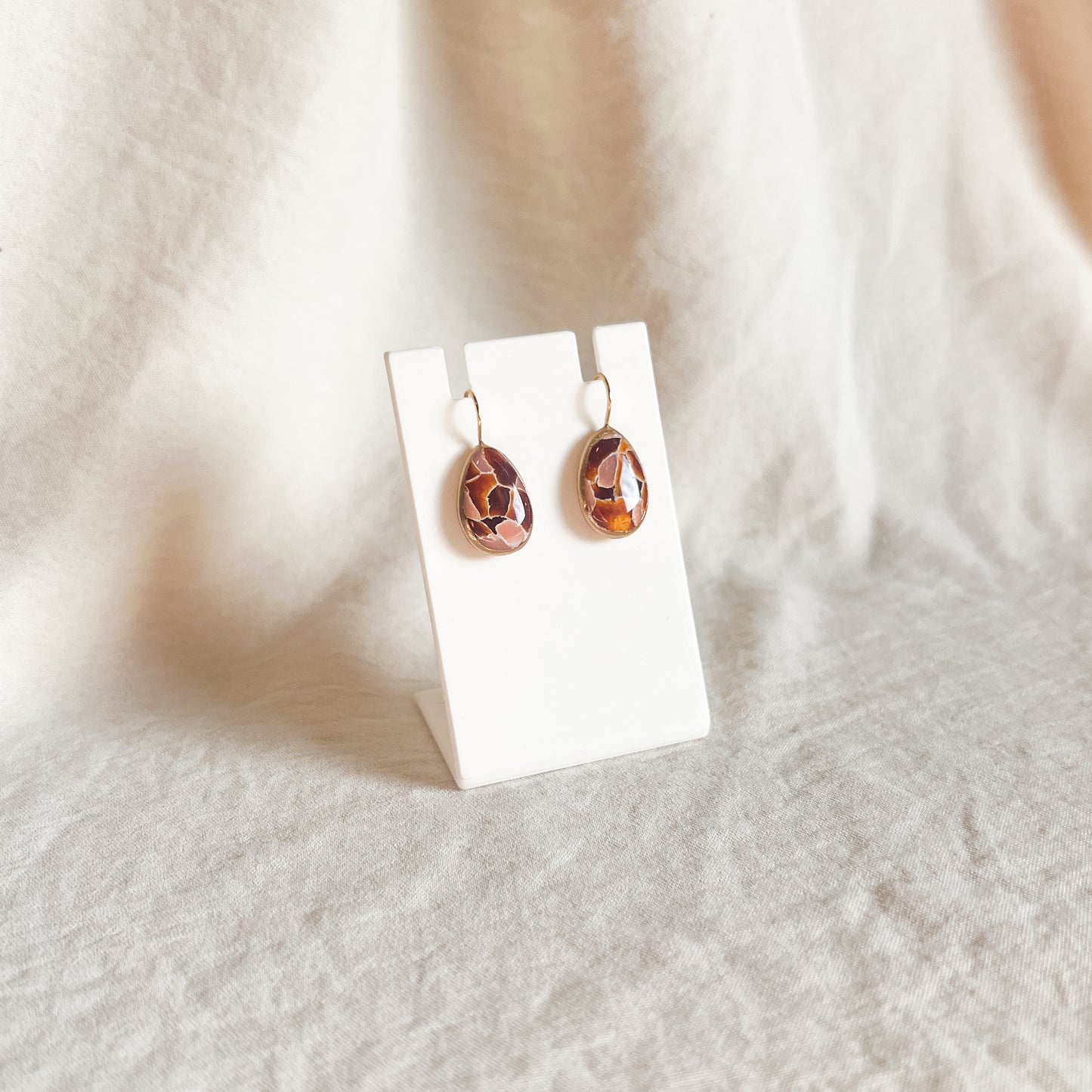 Floating Skinny Teardrops (Blush Sand)