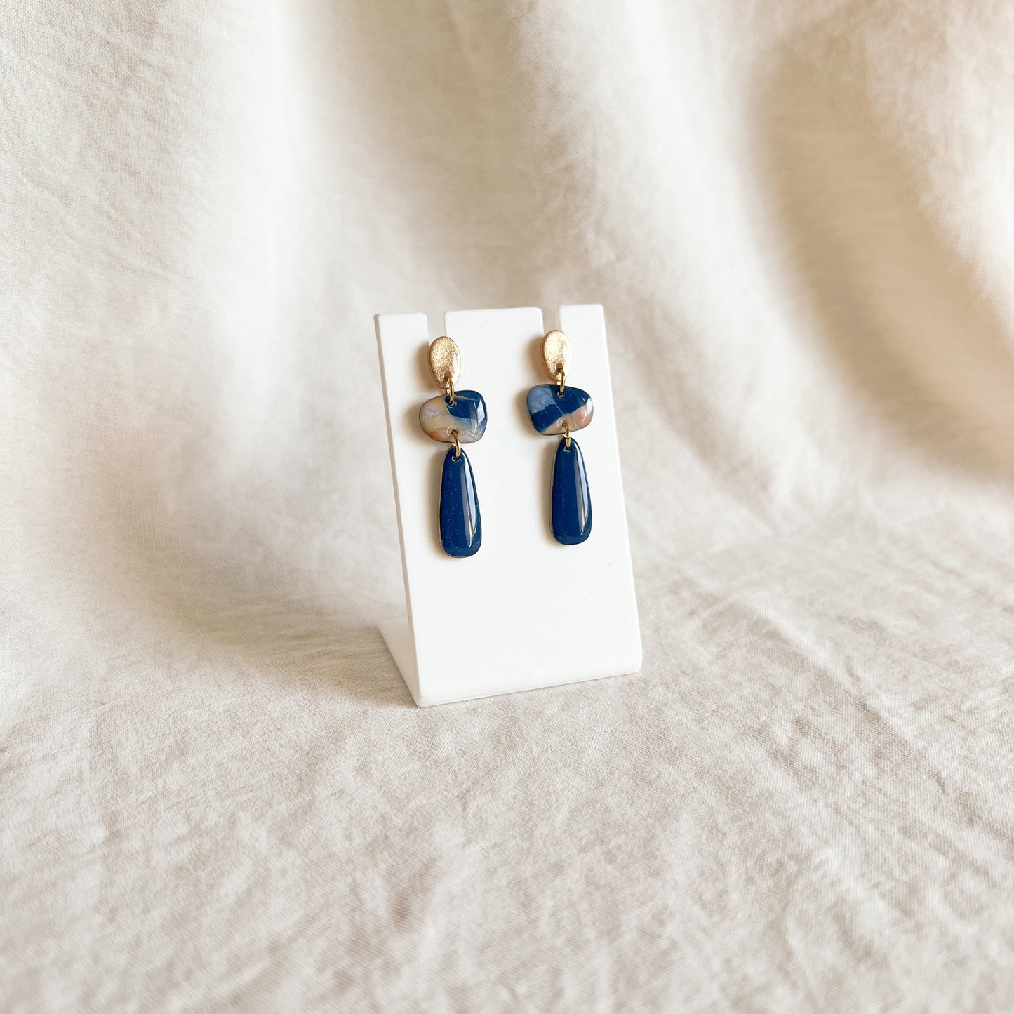 Lilia (Ember Blue)