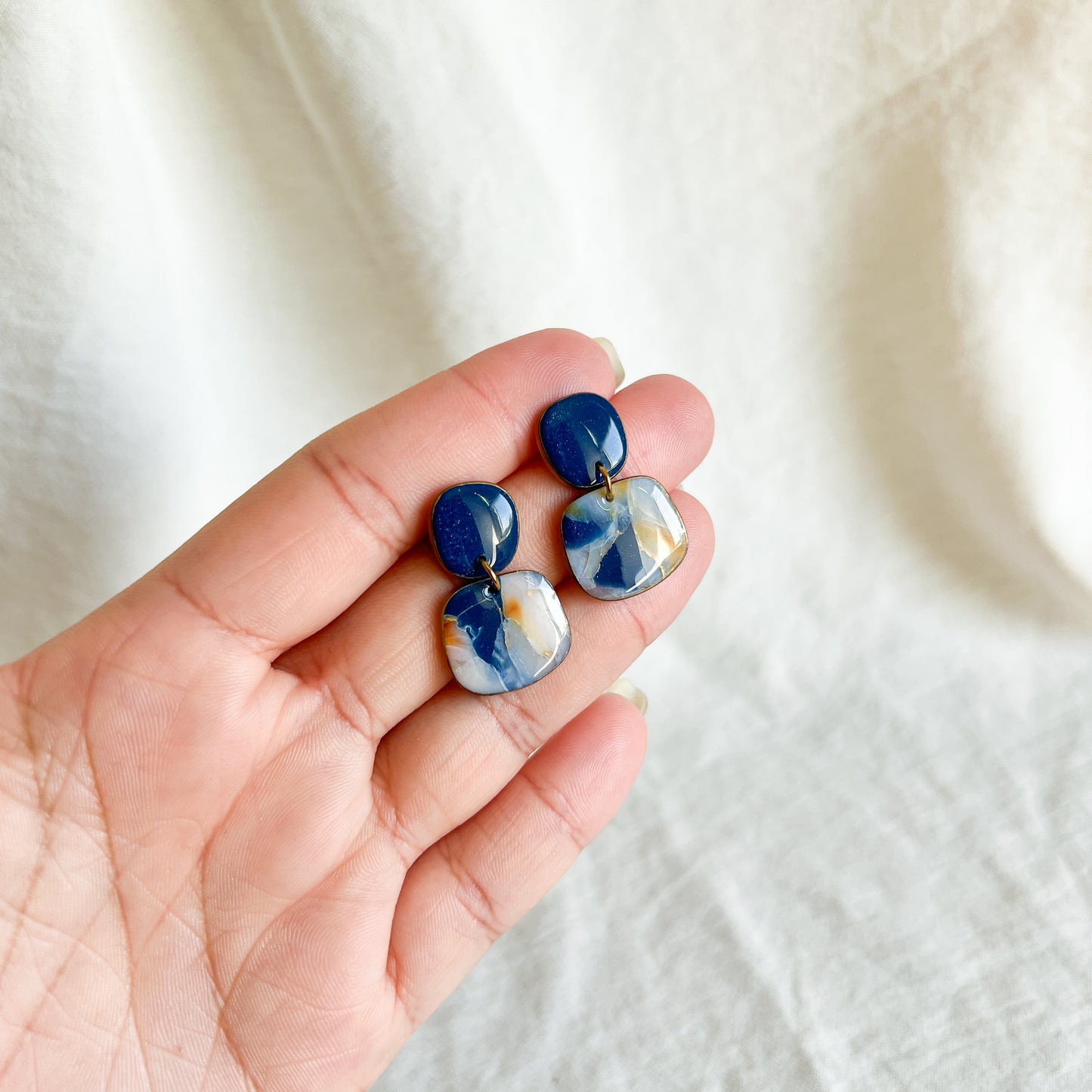 Molly (Ember Blue)